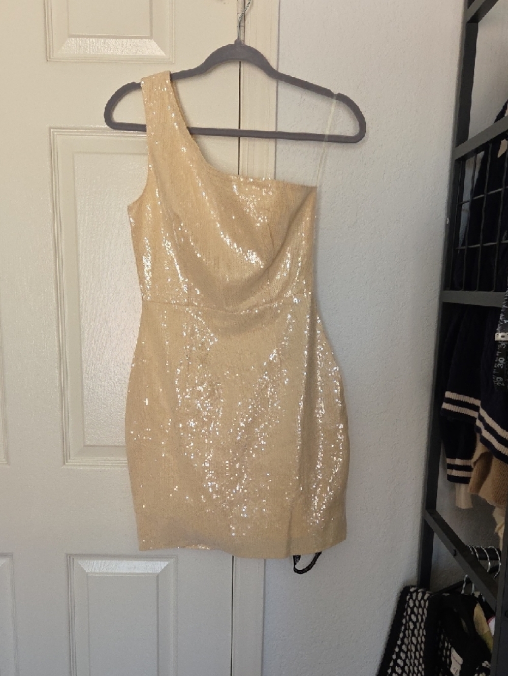 Club London One-Shoulder Sequin Mini Dress In Nude Size 8 - Picture 9 of 9